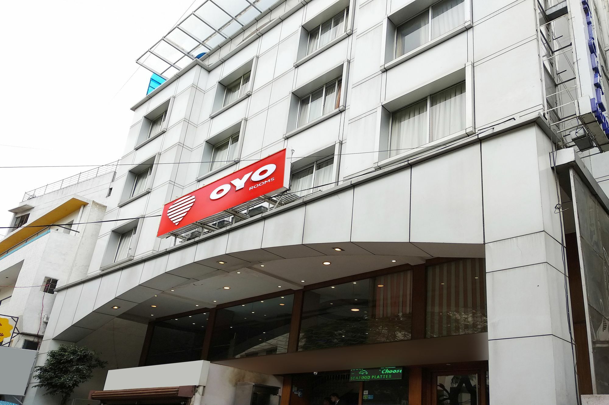 Oyo 9925 The Ocea International Hotel Bangalore Exterior foto