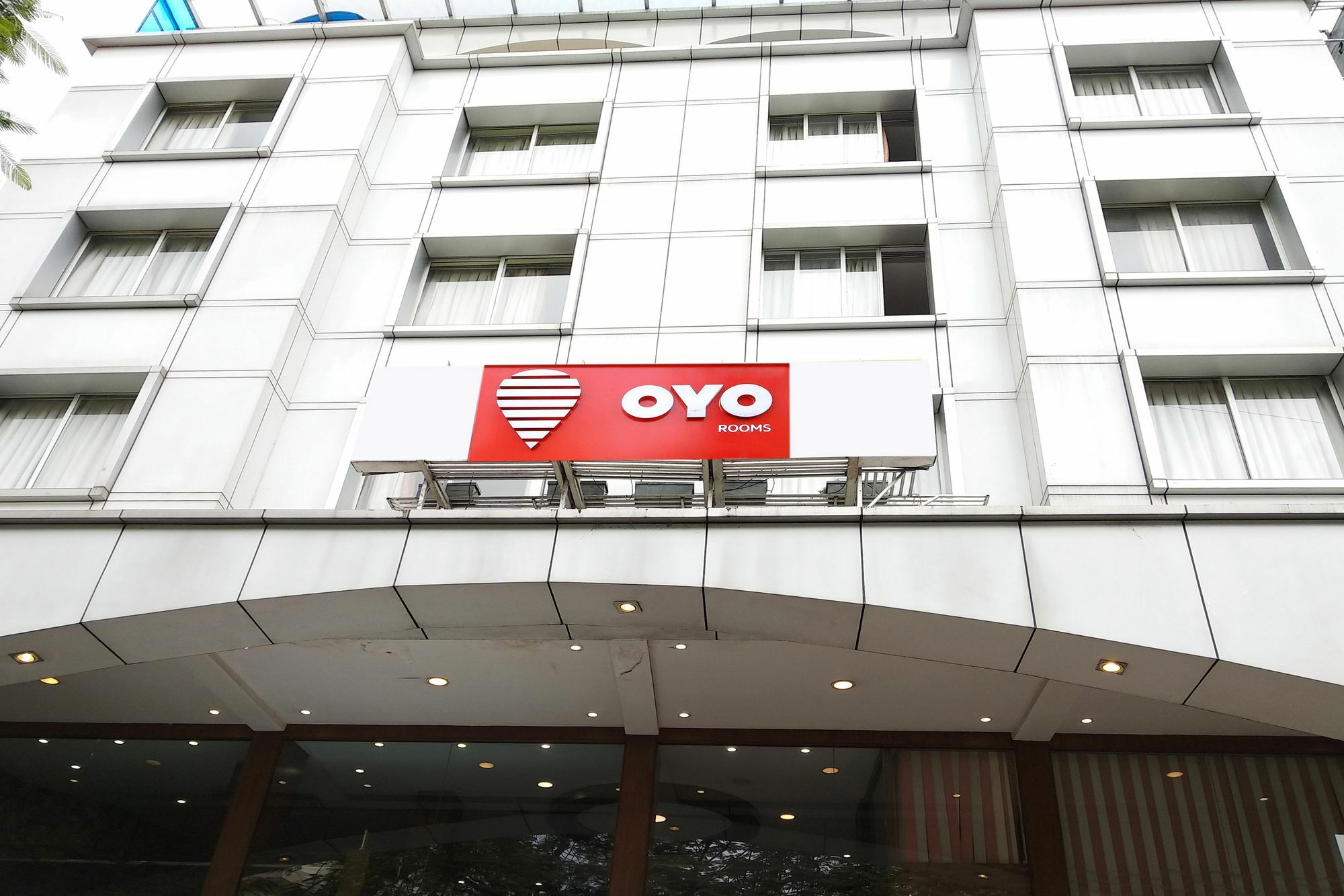 Oyo 9925 The Ocea International Hotel Bangalore Exterior foto